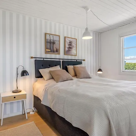 Leea - 100m From The Sea By Interhome Vakantiehuis *