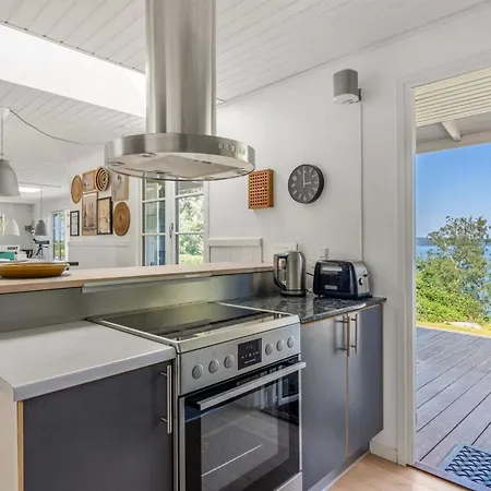 Leea - 100m From The Sea By Interhome Feriehus *