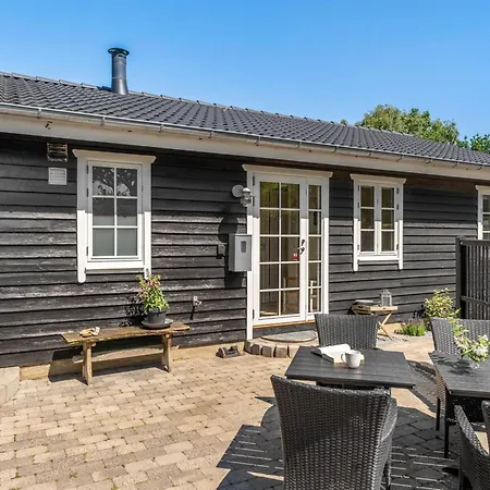 Leea - 100m From The Sea By Interhome Feriehus *